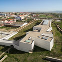 Álvaro Siza inaugura en Portugal el museo de Arte Contemporáneo Nadir Afonso - Image 2 of 4