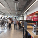 SRAM HQ  / Perkins&Will - Interior Photography, Table