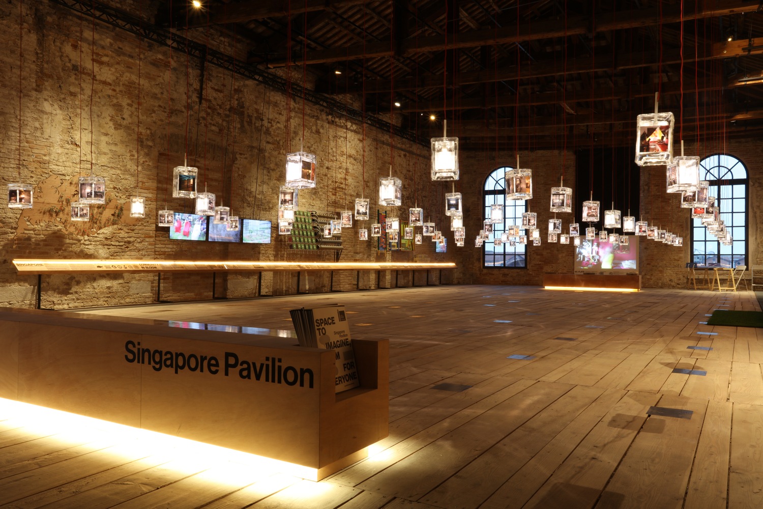 Pavilion Space: what it looks like inside, what a night show and how to get inside 40 Pavilion Space: what it looks like inside, what a night show and how to get inside 2