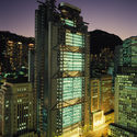 From Productivism to Scenography: The Relighting of Norman Foster's Hongkong and Shanghai Bank - Image 3 of 4