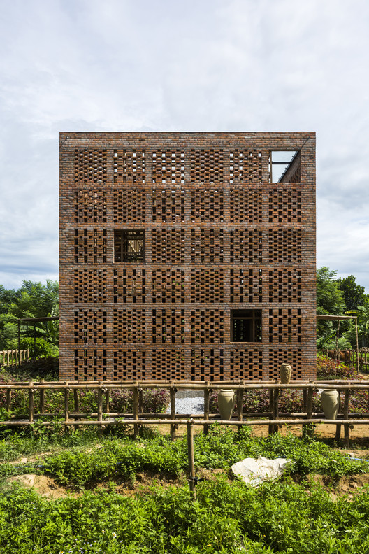 Terra Cotta Studio / Tropical Space - Windows, Facade