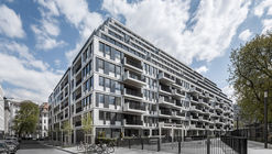 Residential, Office and Hotel Building in Am Zirkus / Eike Becker Architekten