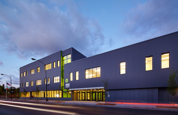 Moving Everest Charter School  / Team A - Windows, Facade