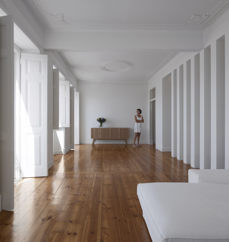 Dafundo Apartment / João Tiago Aguiar Arquitectos - Apartment Interiors