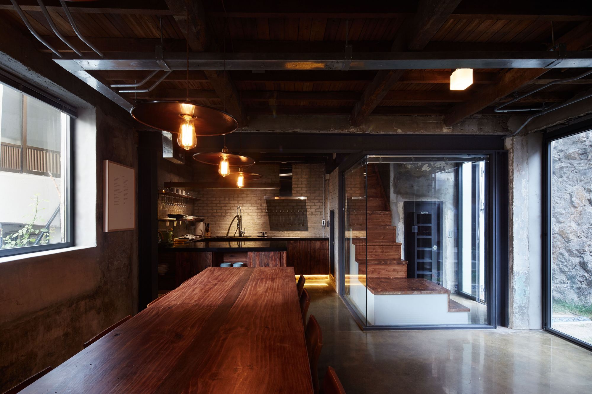 Gallery of IHWARUAE / Z_Lab 25