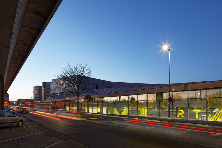 Escola de Ensino Médio, Ginásio e Centro Cultural / Chartier Dalix Architectes - Imagem 22 de 33