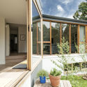 Doncaster House  / Inbetween Architecture - Windows, Wood, Facade, Deck, Beam, Patio