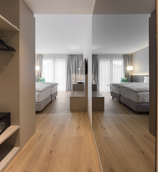 瑞士摩登时代酒店 / Itten+Brechbühl - 12 的图像 35