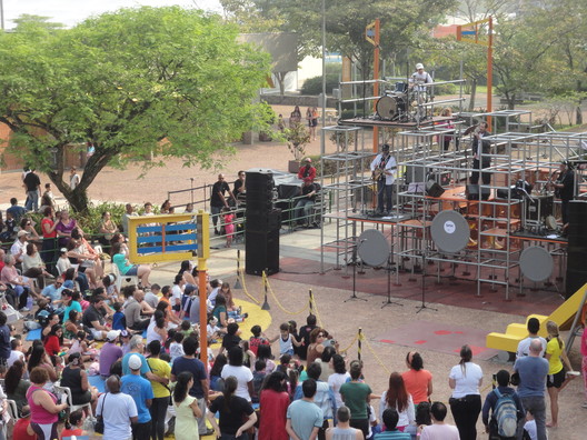 Clássicos da Arquitetura: Orquestra Mágica do SESC Itaquera / Teuba Arquitetura e Urbanismo - Imagem 30 de 75