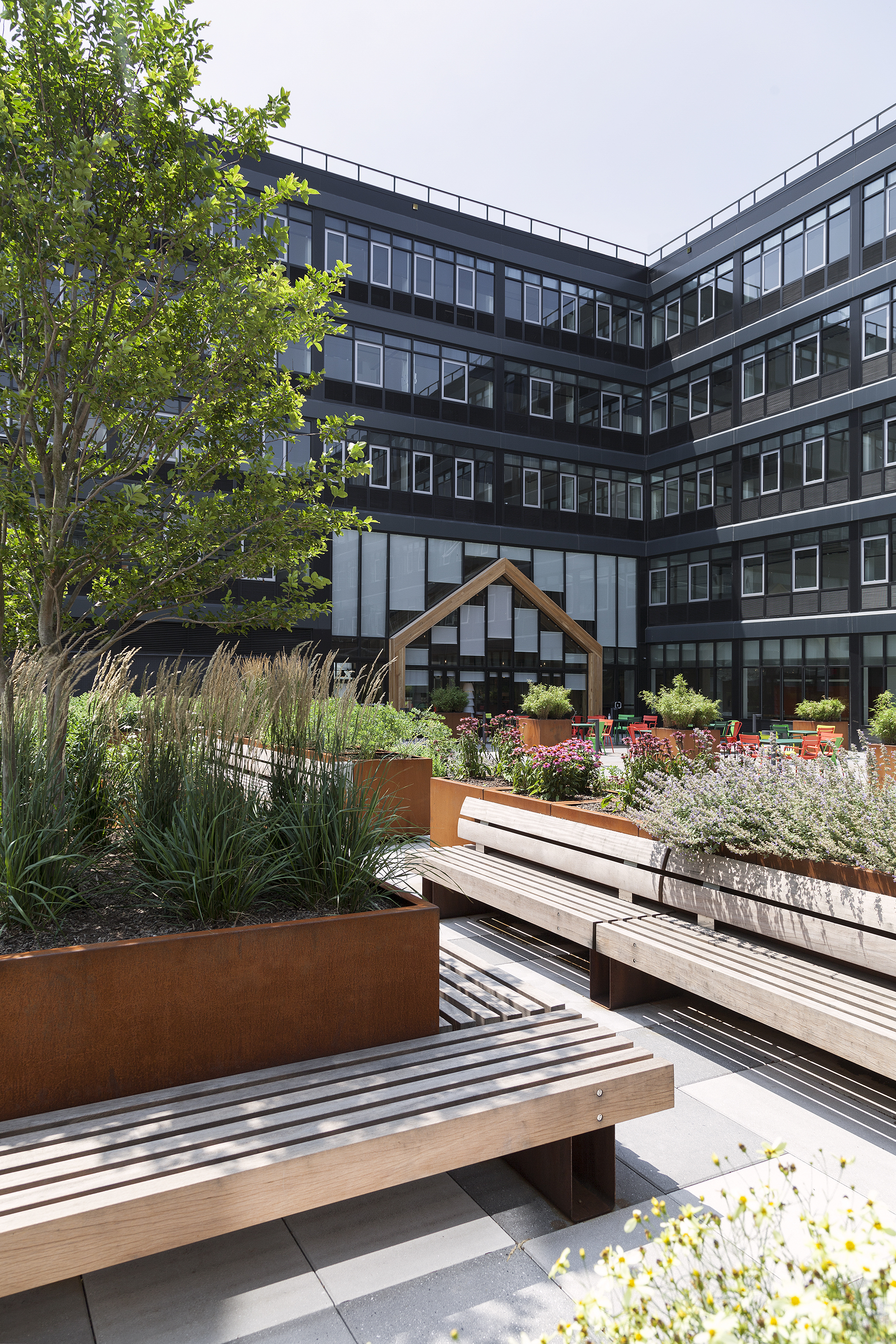 Gallery of Urby Staten Island / concrete 4