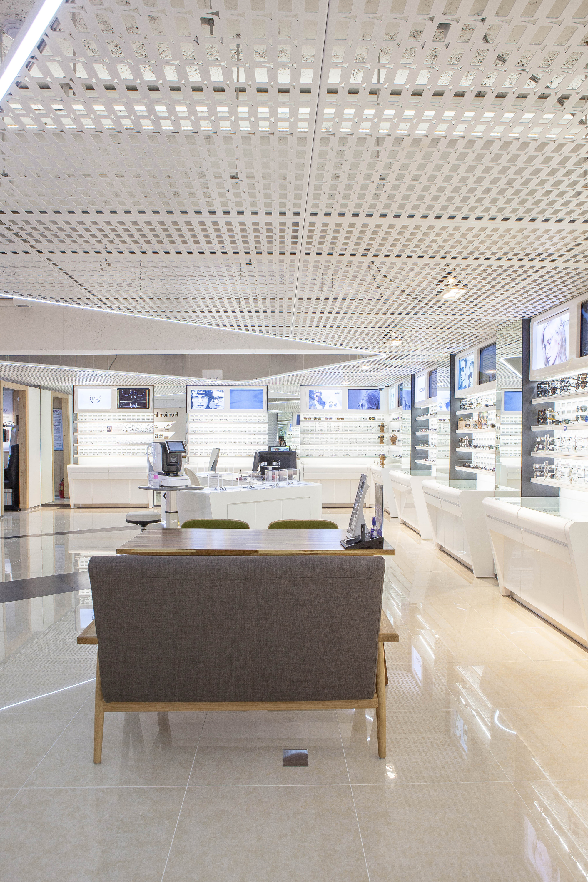 Gallery of Davich Optical Chain / JOHO Architecture 3