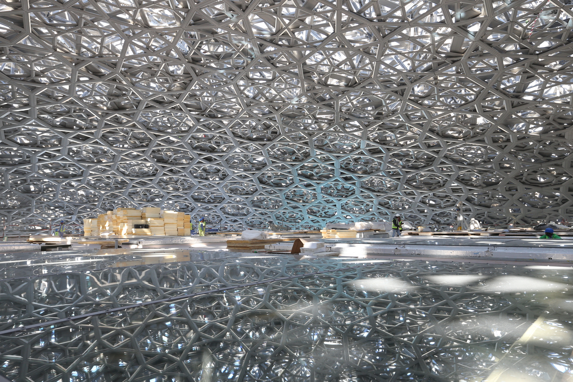 Лувр абу даби. Лувр абу даби архитектор. Kedh d f,el lf,b. Лувр в дубае. Музей лувр в дубае.