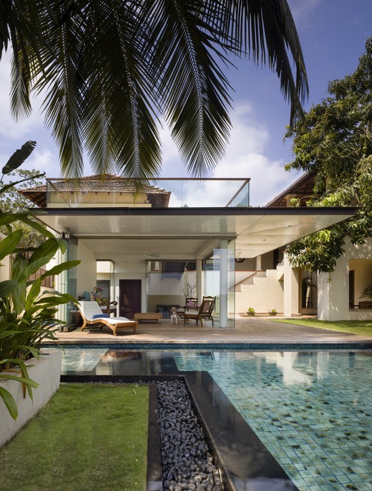 Villa Ribander  / Raya Shankhwalker Architects - Facade