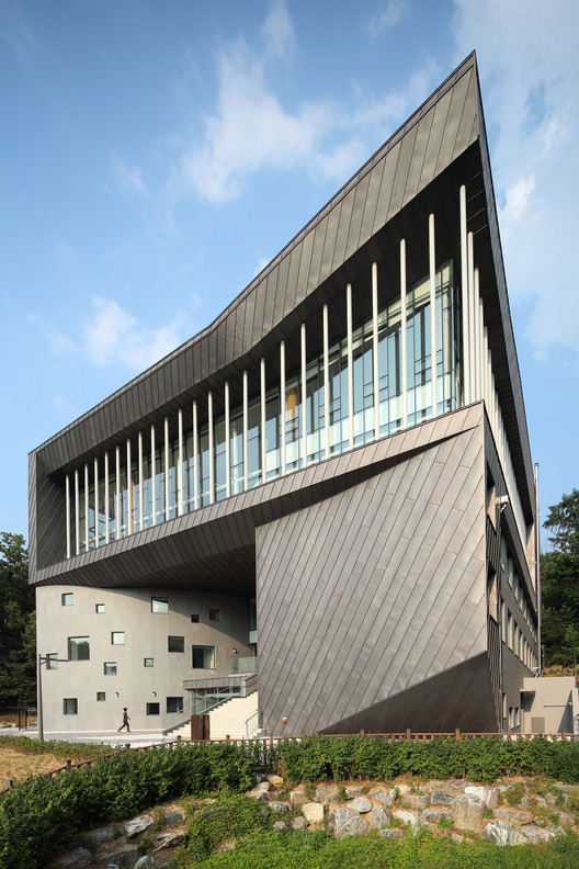 Adagio Valley for Department of Music at University of Seoul / Wooridongin Architects - Facade