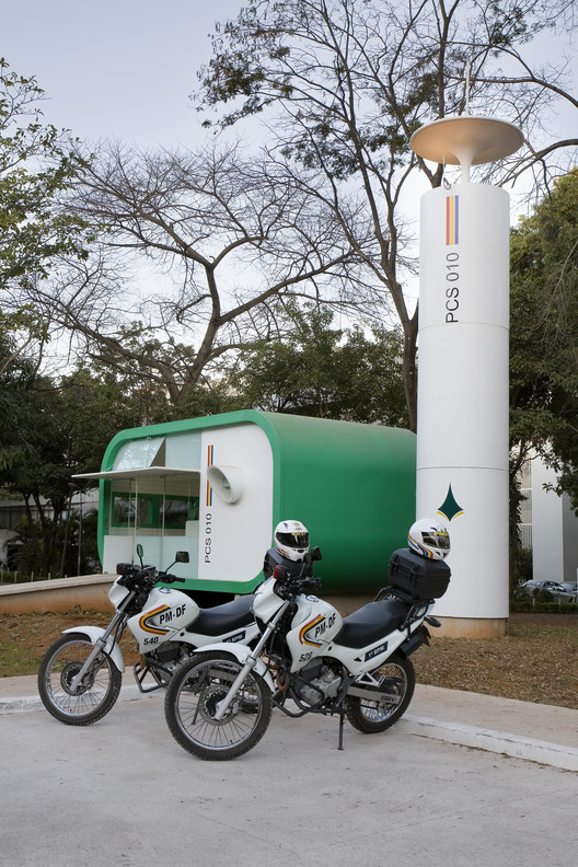 Posto Comunitário de Segurança  /  Sérgio Roberto Parada Arquitetos Associados - Imagem 4 de 27