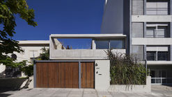 Casa en Calle Libertad  / Pedro Livni + Karin Bia