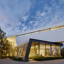 Tree Top Residence / Belzberg Architects - Facade