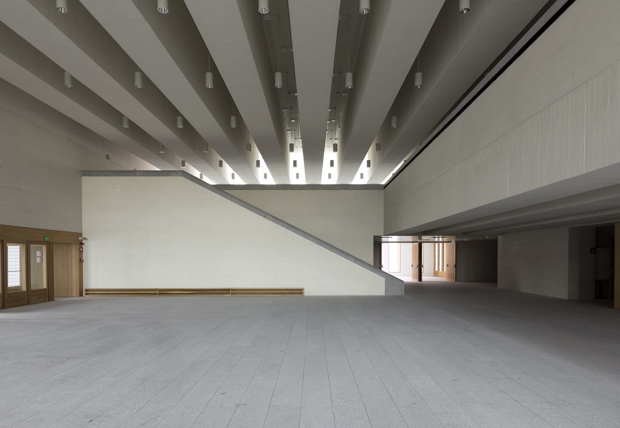 Galería de Museo de las Colecciones Reales / Mansilla + Tuñón ...