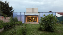 Casa en una Casa / Plural