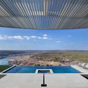 Residencia Hilltop / Miró Rivera Architects  - Casas