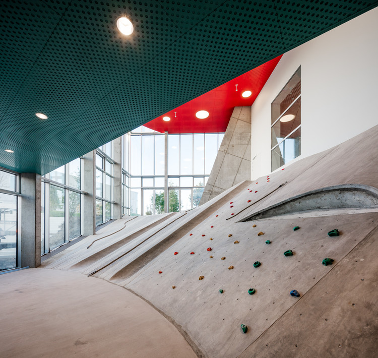 Ku.Be House of Culture in Movement / MVRDV + ADEPT - Windows