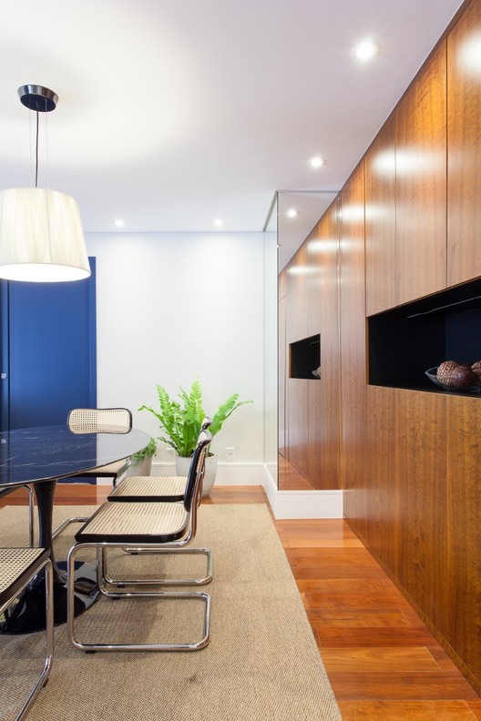 Apartamento Itaim / Manore Arquitetura - Mesa, Cadeira