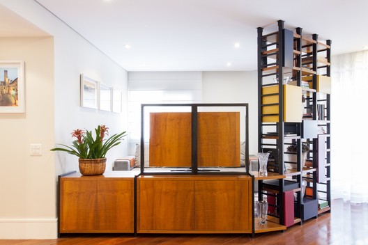 Apartamento Itaim / Manore Arquitetura - Bancada, Cadeira, Janela