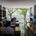 Simbiosis / Cong Sinh Architects  - Edificio De Oficinas