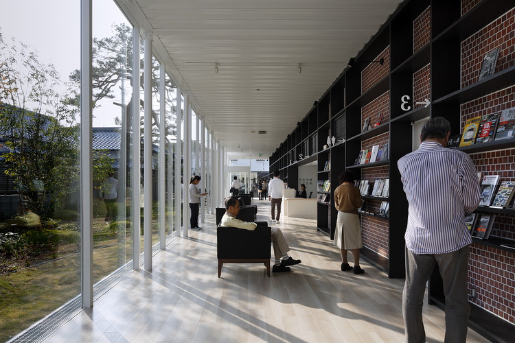 Sayanomoto Clinic  / Yamazaki Kentaro Design Workshop - Clinic, Facade