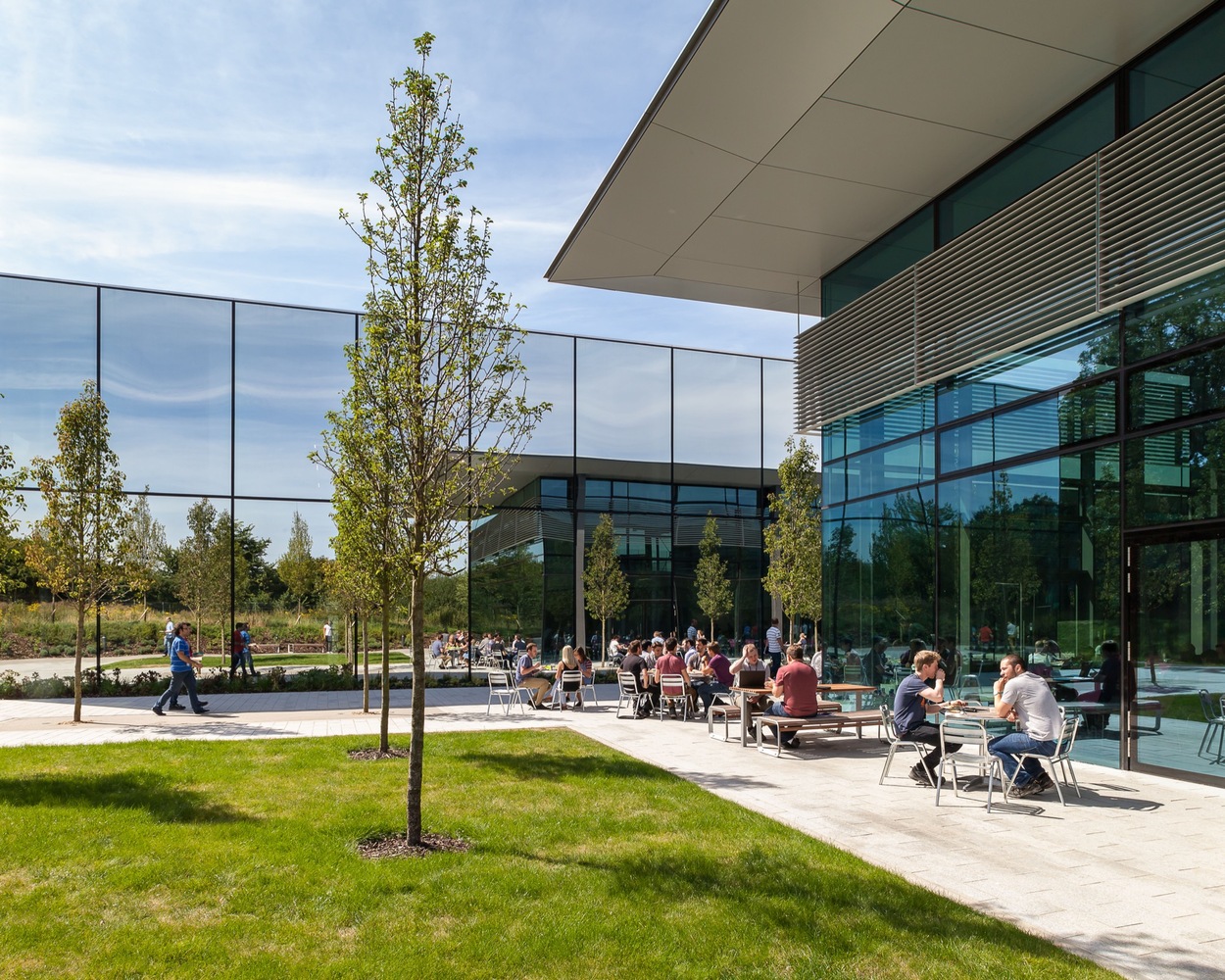 Campus da Dyson / WilkinsonEyre - Imagem 10 de 23