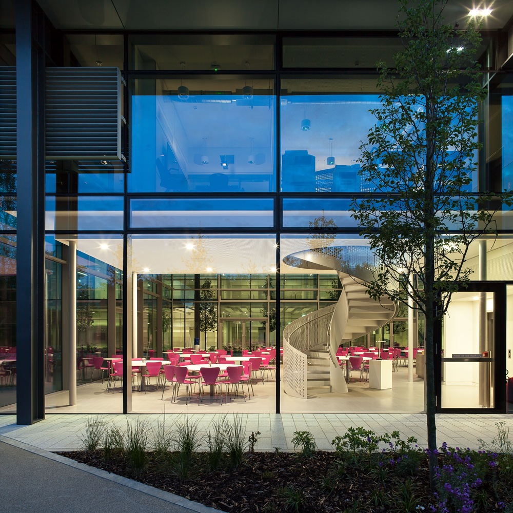 Campus da Dyson / WilkinsonEyre - Imagem 4 de 23