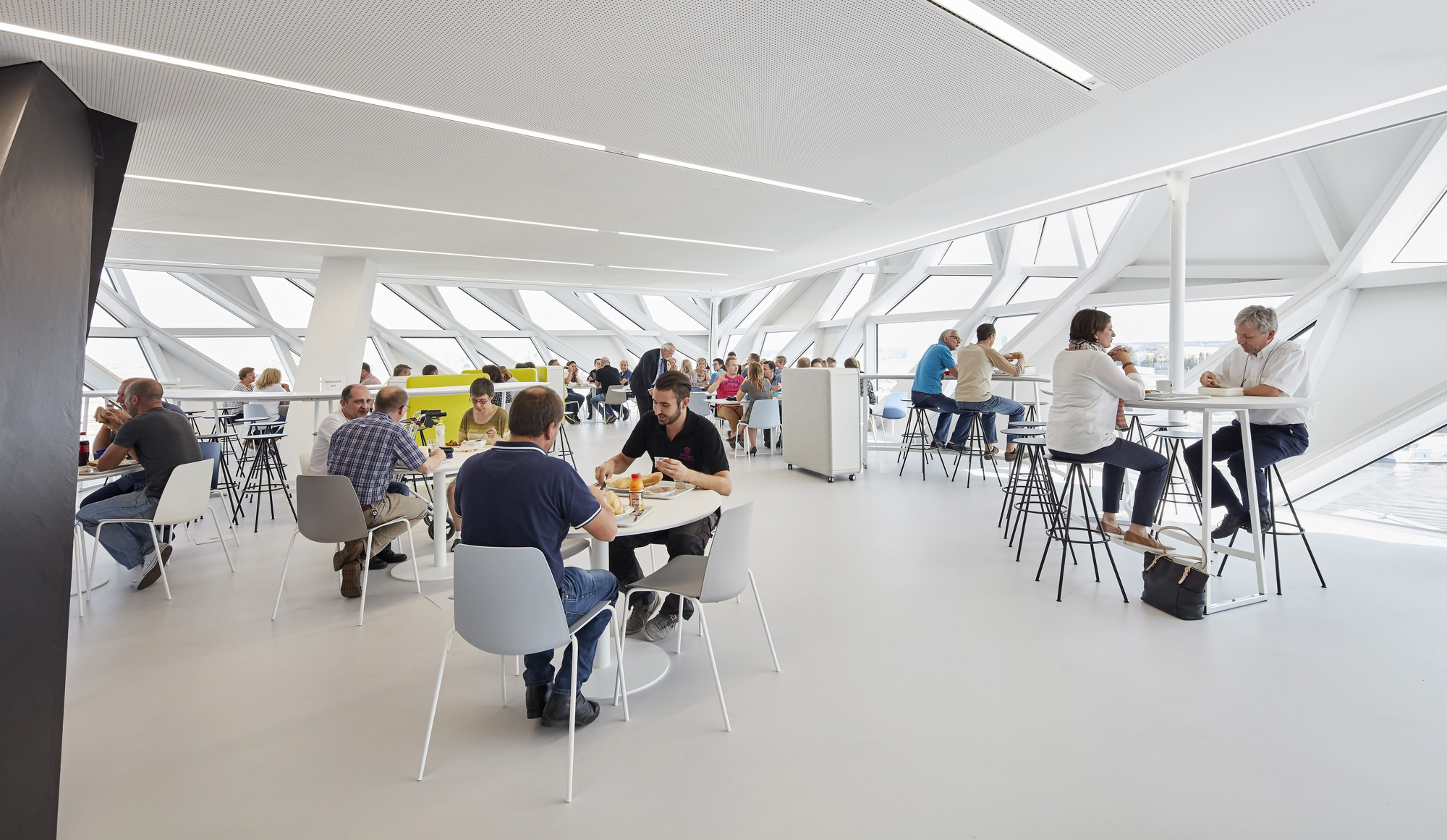 Gallery of Antwerp Port House / Zaha Hadid Architects - 4