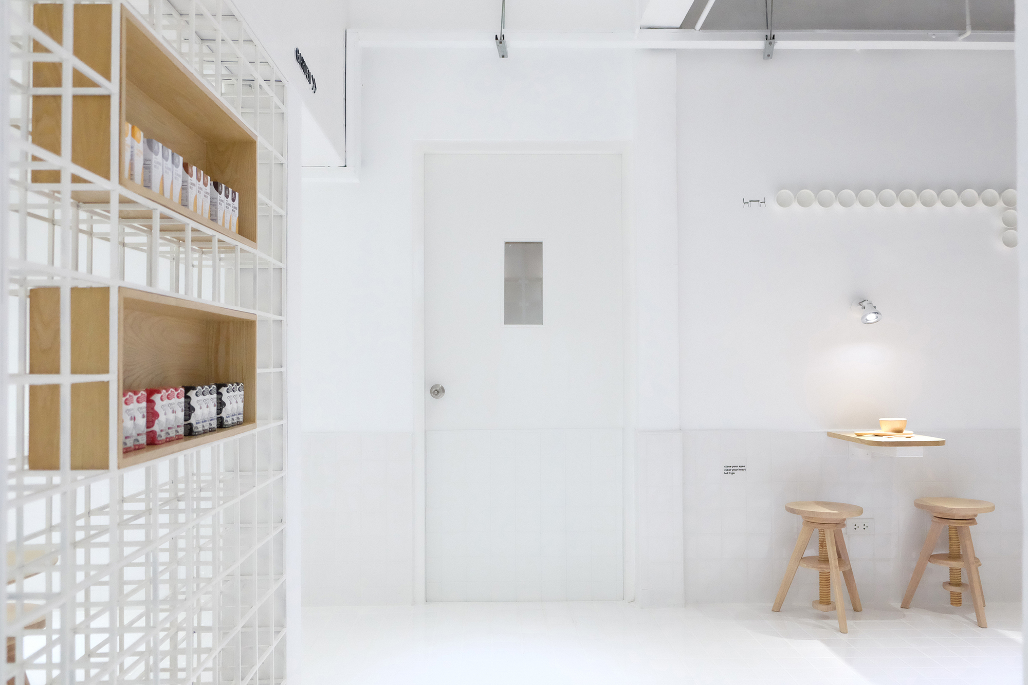 Gallery of Butterfly Milkbar 36 / Thaipanstudio - 8