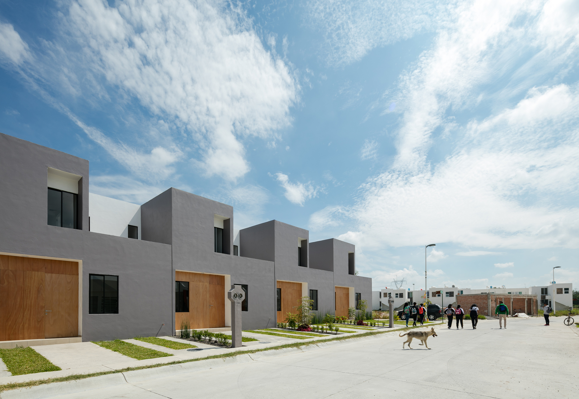 Gallery of San Ignacio Houses / IX2 Arquitectura 7