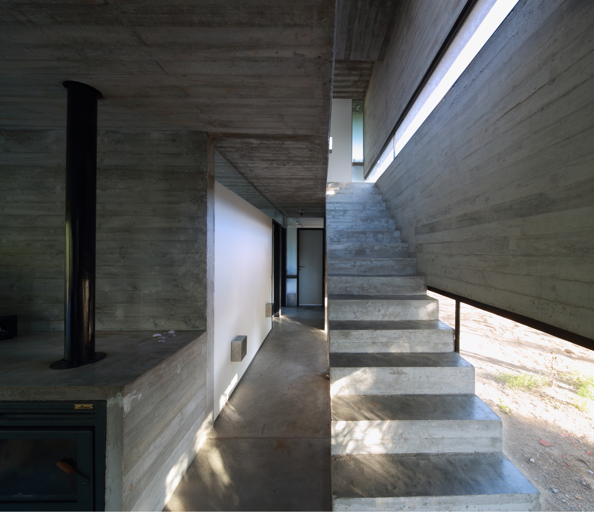 Gallery of Roland House / BAK Arquitectos 25
