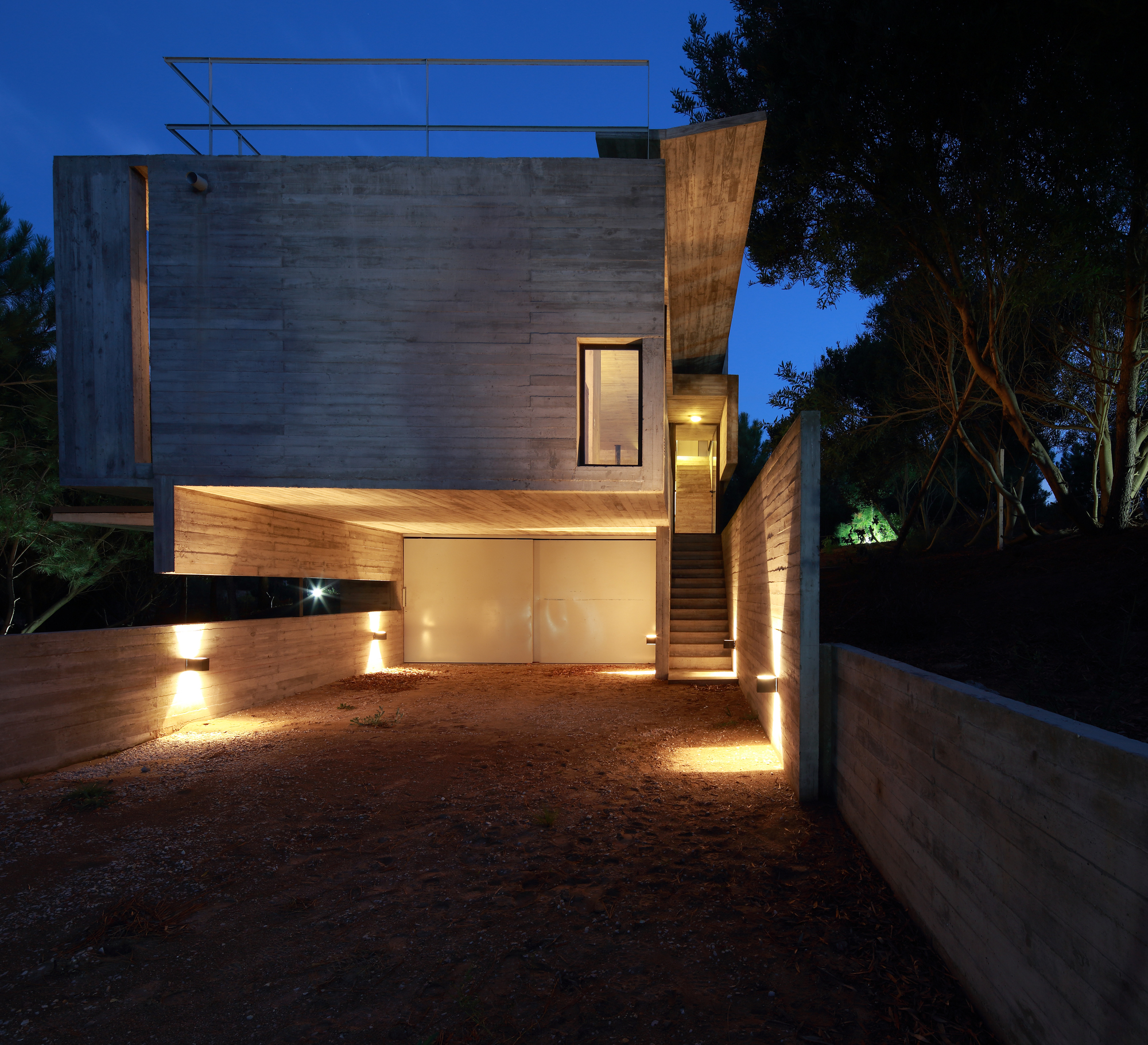 Gallery of Roland House / BAK Arquitectos 15