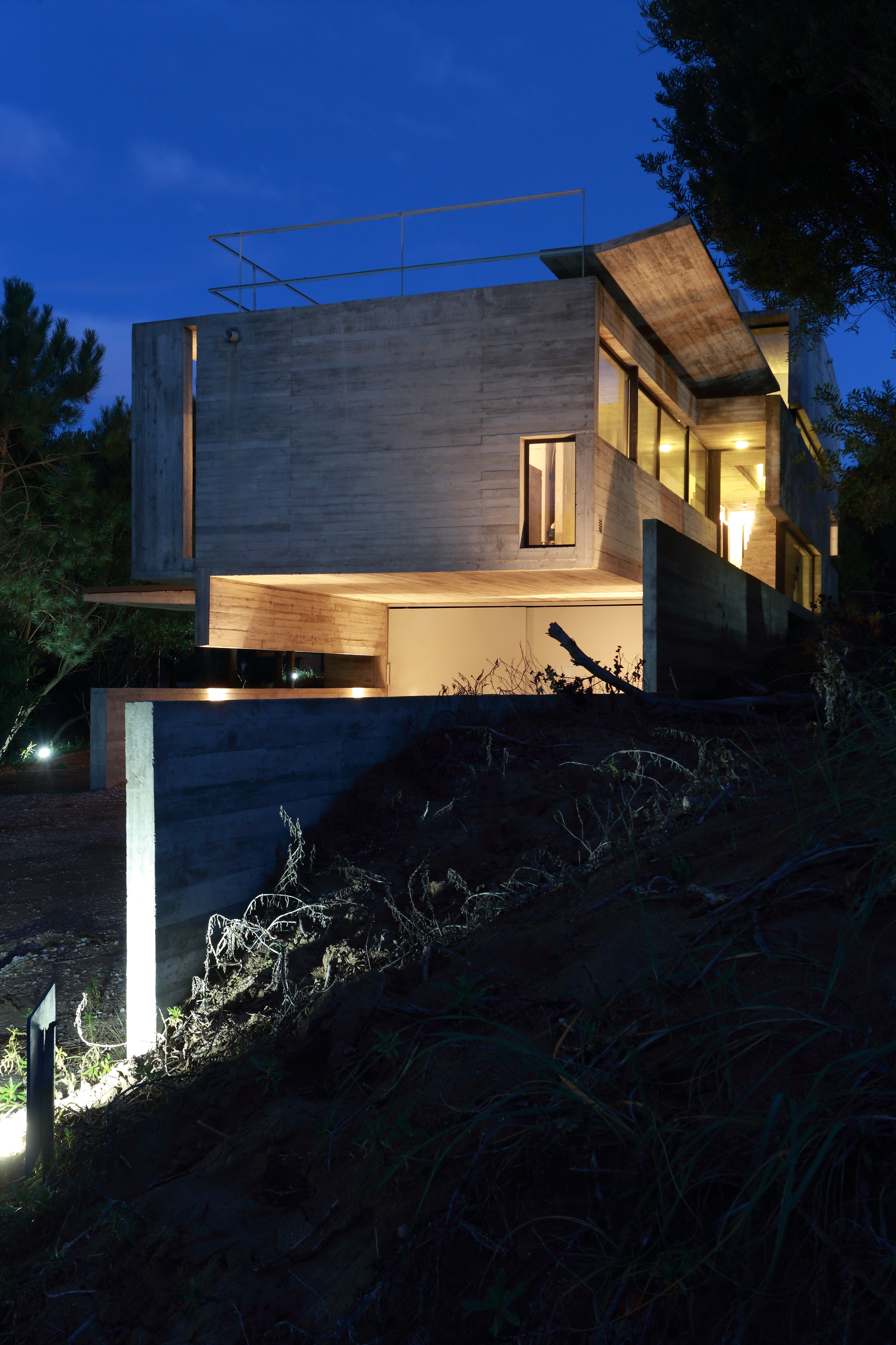 Gallery of Roland House / BAK Arquitectos 13