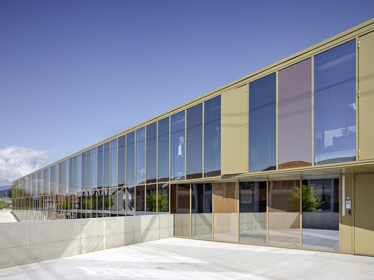 Office Building Jolimont / 2b architectes - Institutional Buildings, Facade, Door