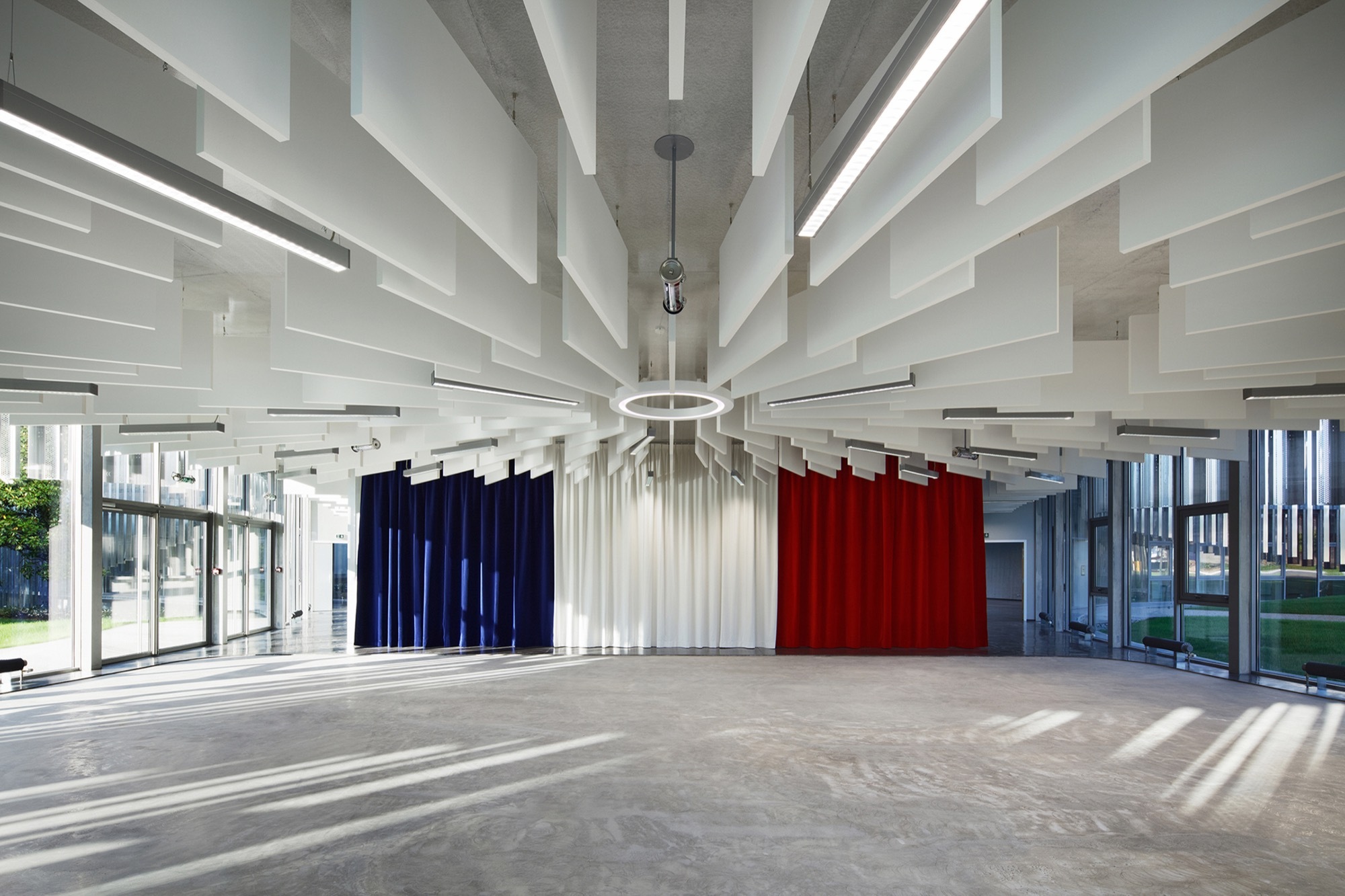 Galeria de Escritórios da Comunidade de Municípios / Atelier du Pont 4