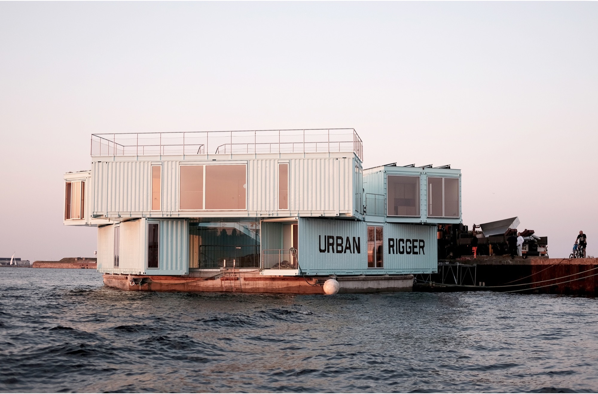Gallery of Urban Rigger / BIG - 5