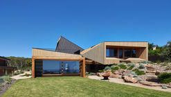 错层住宅 / BKK Architects