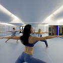 Yoga Deva / Blank Studio. Gilbert, Estados Unidos. Image © Bill Timmerman  ¿Cuáles son las claves de diseño arquitectónico de un espacio de yoga y meditación? - Sustentabilidad