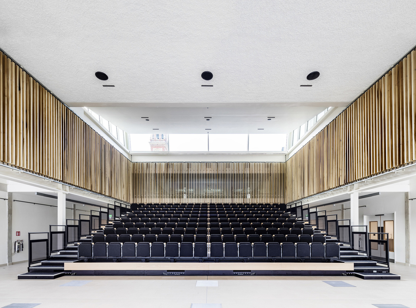 Gallery of Dulwich College Laboratory / Grimshaw - 1
