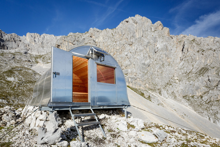 Alpine Shelter “Bivak II na Jezerih” / AO - Image 3 of 37