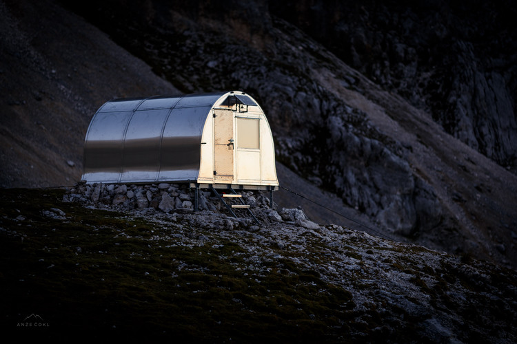 Alpine Shelter “Bivak II na Jezerih” / AO - Image 8 of 37