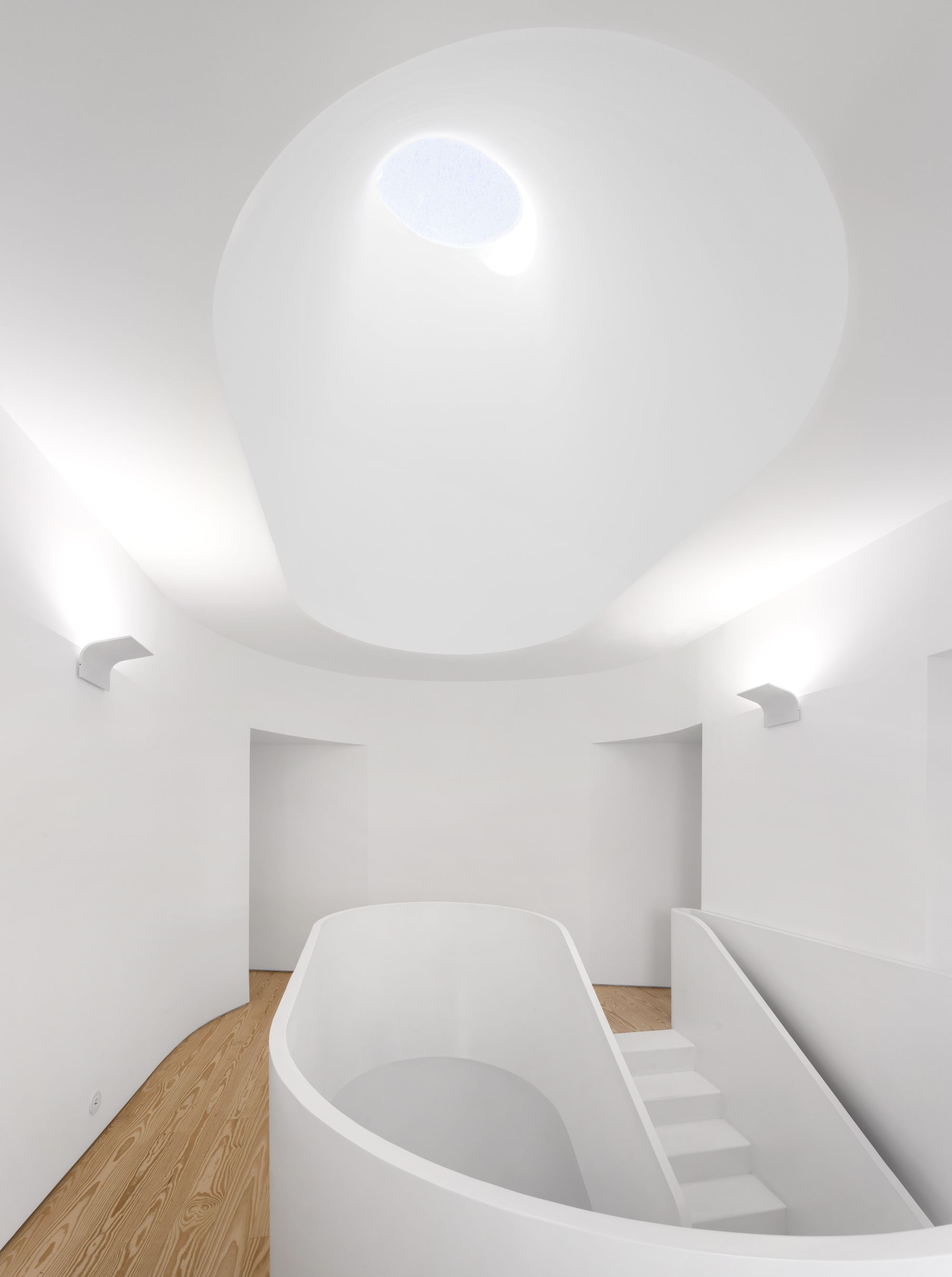 Gallery of Sotheby's / Correia/Ragazzi Arquitectos - 14
