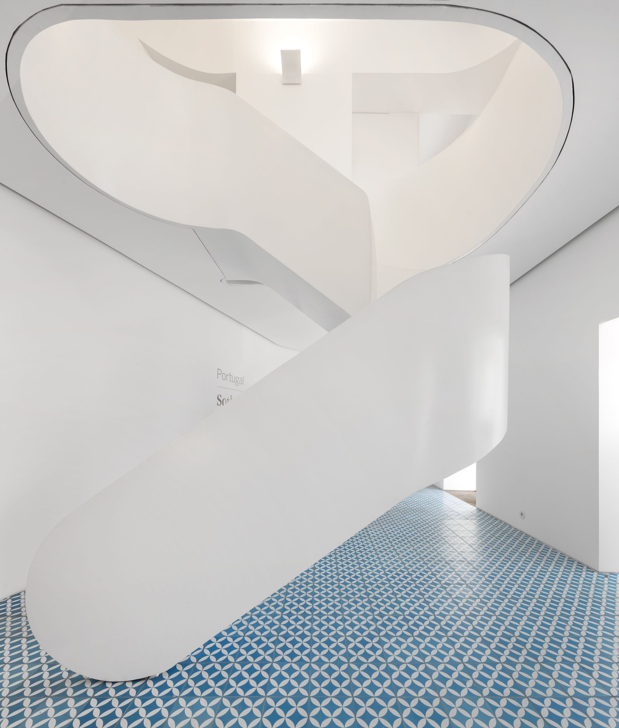 Gallery of Sotheby's / Correia/Ragazzi Arquitectos - 6