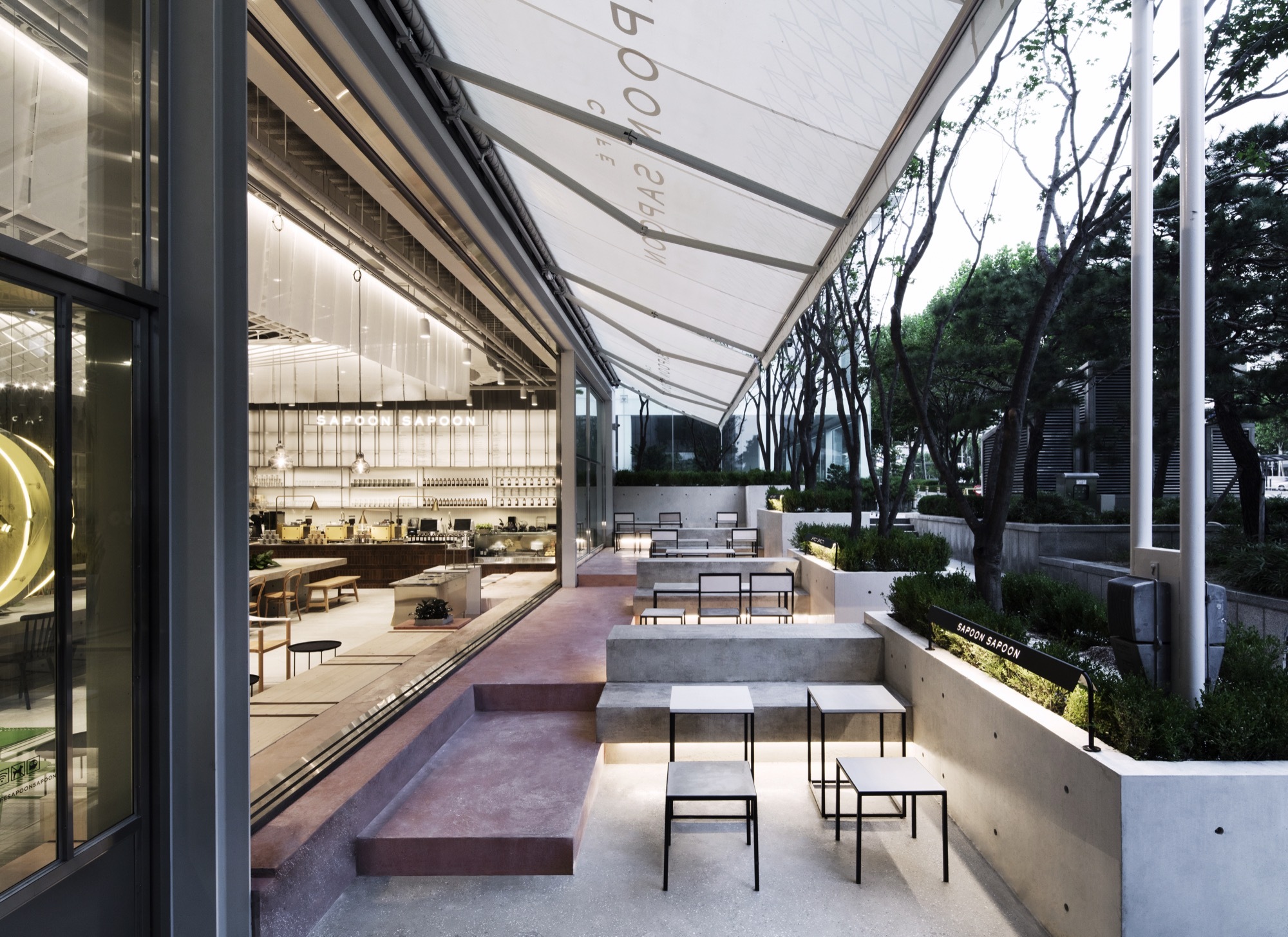 Gallery of SAPOON SAPOON Café / Betwin Space Design - 10