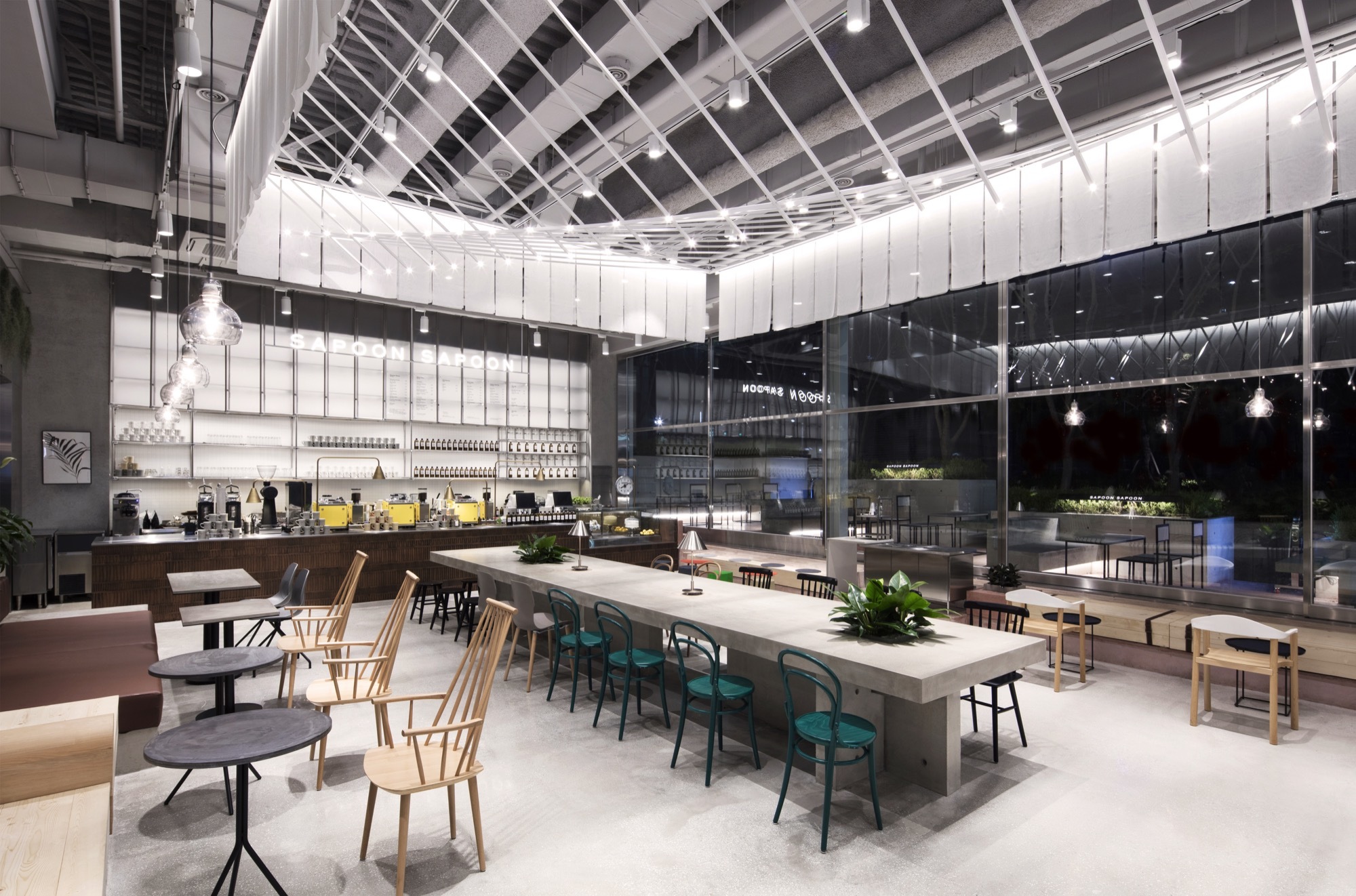 Gallery of SAPOON SAPOON Café / Betwin Space Design - 8