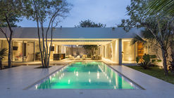House Between Trees / AS Arquitectura